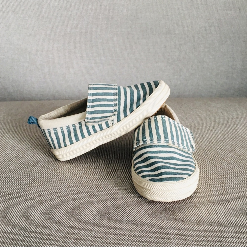~FINAL PRICE~ Zara - Stripped canvas shoes.